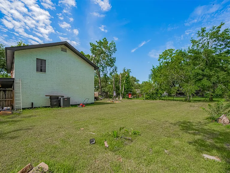 5514 Avenue M — Photo 39