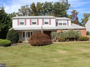 1030 Cove Dr, Warrington, PA 18976