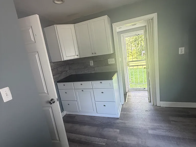 22050 Pleasant Ave #1 — Photo 16