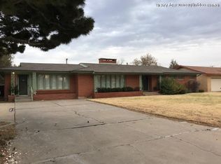 1705 S Eton St, Perryton, TX 79070