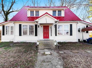 126 E Main St, Parsons, TN 38363