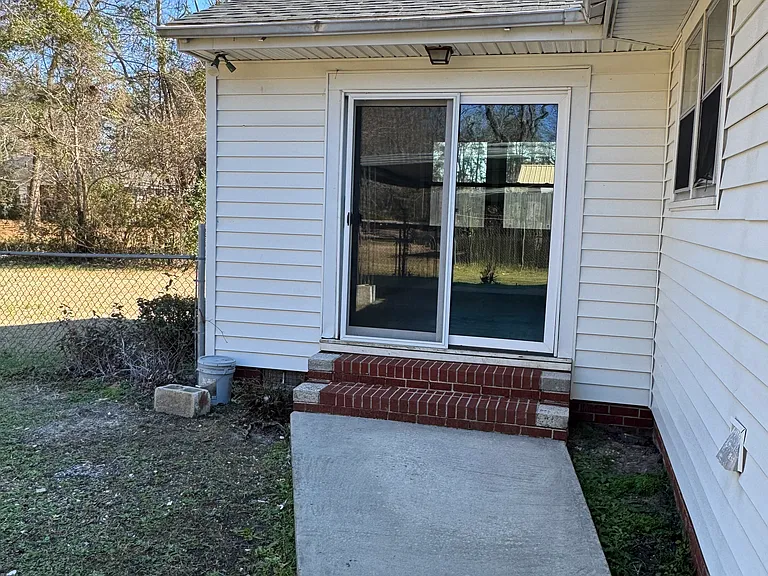 365 Whittaker Pkwy — Photo 13