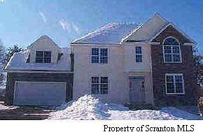 1st image of 18 Woodridge Cir