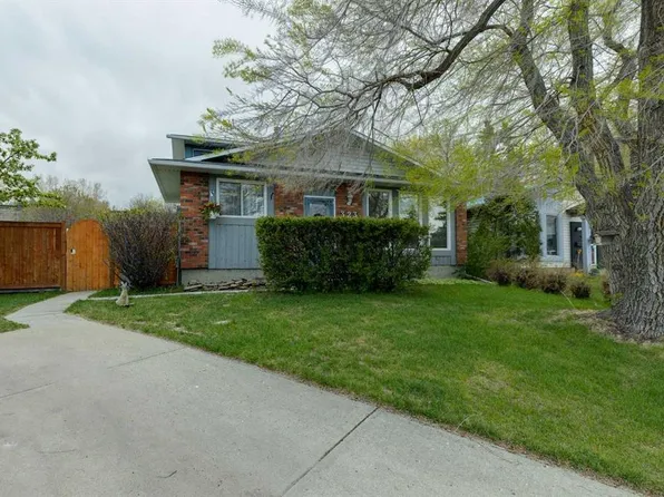 323 NE Ranchview Pl NW, Calgary, AB T3G 1J8