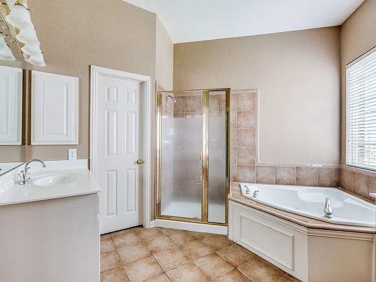 8701 Mandevilla Dr — Photo 21