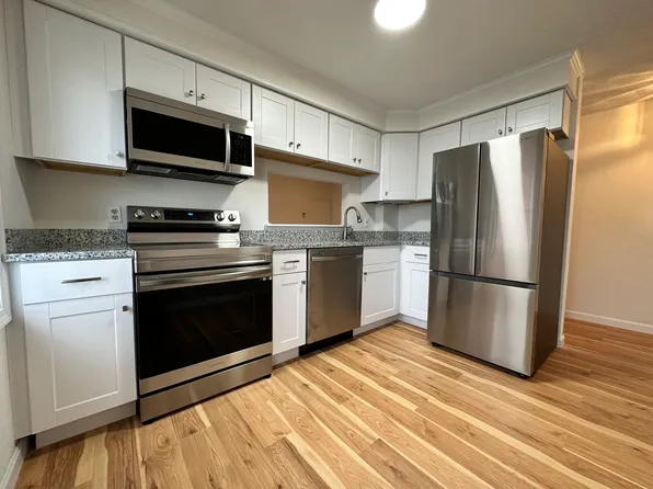 1 Maude St APT 11, Malden, MA 02148