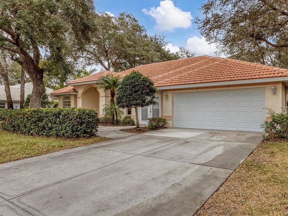 1st image of 370 Roseling Cir