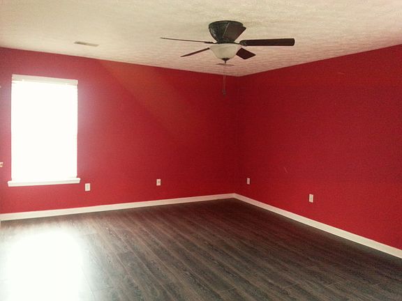 3rd image of 480 Greathouse Dr