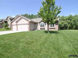 7212 S 95th St, La Vista, NE 68128