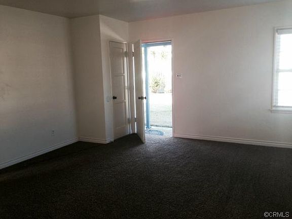 2nd image of 1524 N Genevieve St