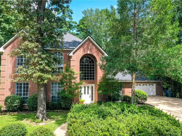 1002 Amesbury Ct, Huntsville, TX 77340