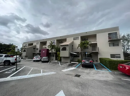 1111 NW 43rd Ave #207 Photo 1