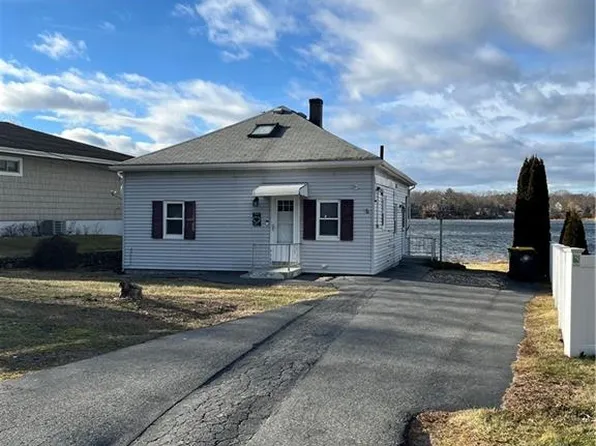 17 Lakeshore Dr, Bellingham, MA 02019