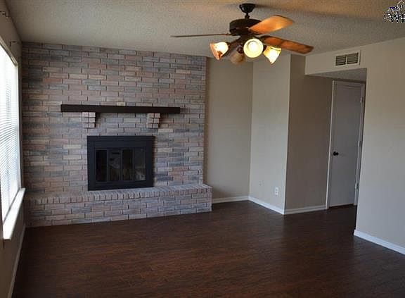 3rd image of 2954 Gossett Dr
