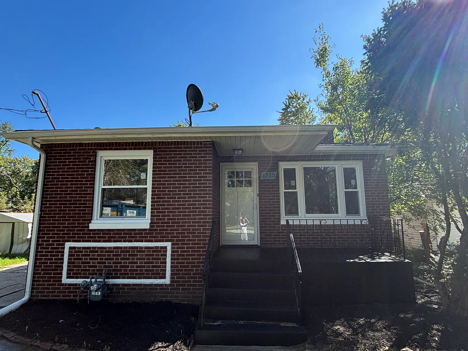 4 bed, 1940 sqft, $2,250 — Photo 1