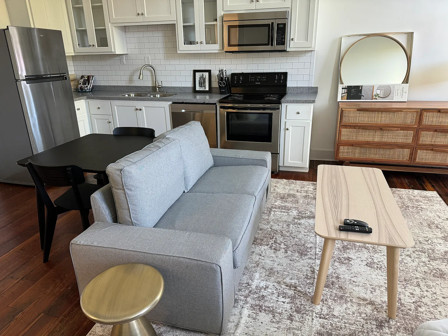 Studio, 500 sqft, $1,100 — Photo 3
