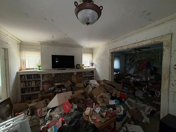 2nd image of 309 W Hanssler Pl