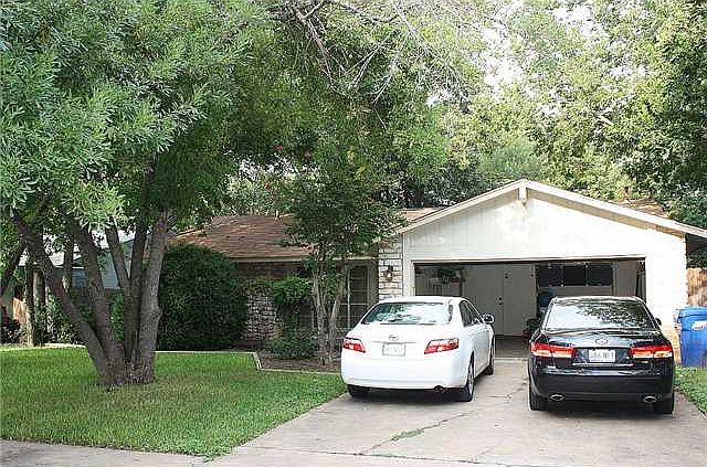 1st image of 10425 Firethorn Ln