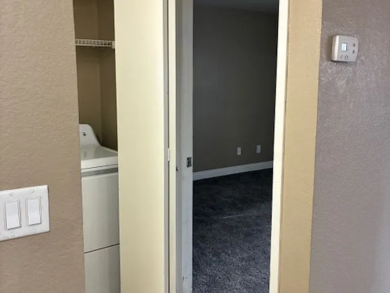 Mandalay Bay Apartments — Photo 47