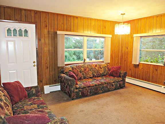 4th image of 56 Quinby Ave