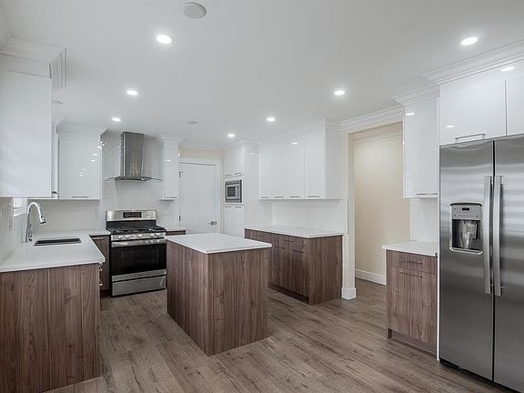 3rd image of 20543 50a Ave