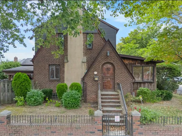 47-69 195th Street, Flushing, NY 11358