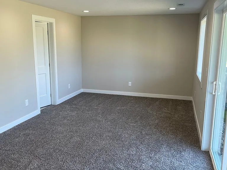 9125 Calvin Dr — Photo 7