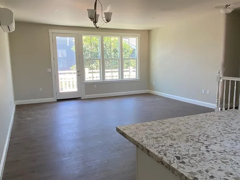 701 S Cloverdale Blvd #24 — Photo 14