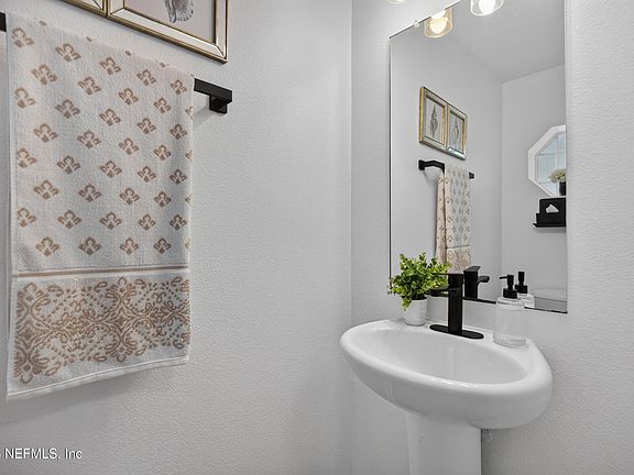 4th image of 7038 SAINT IVES Court
