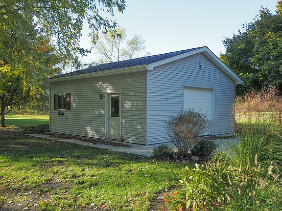 17008 Indian Prairie-103