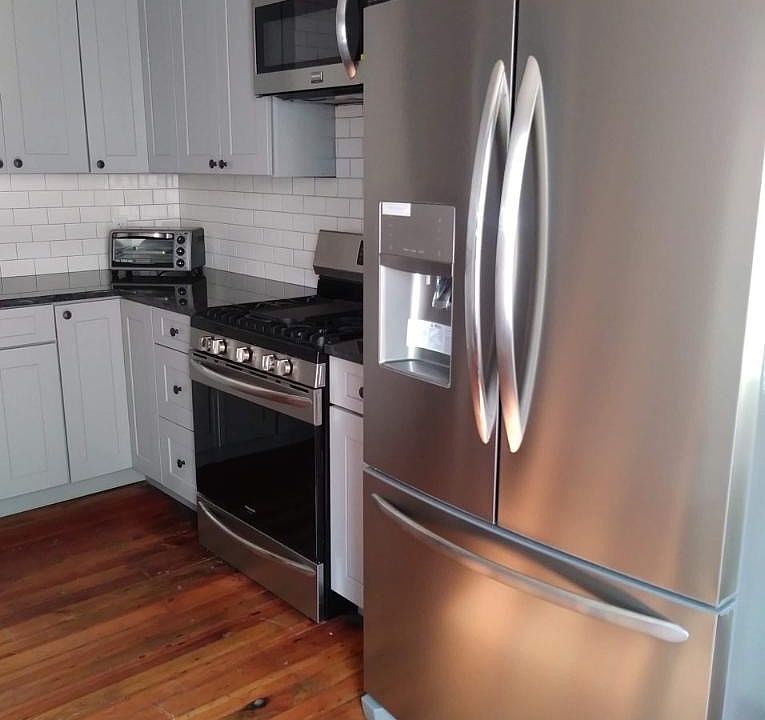 1st image of 127 E Innis Ave