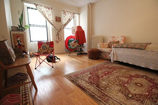 Rented by Luxor Homes & Investment Realty | media 10