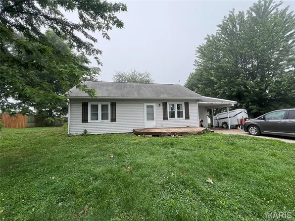 108 Hillcrest Dr, Bowling Green, MO 63334