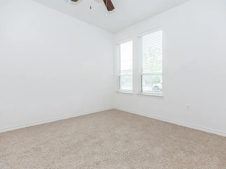 Richcrest — Photo 22