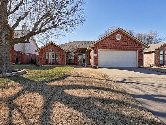 2nd image of 2608 Weymouth Way