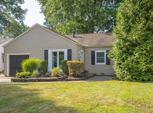 27869 Lincoln Rd, Bay Village, OH 44140