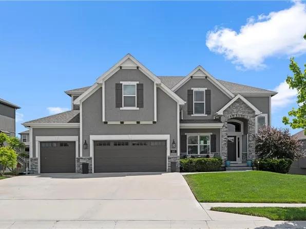 1915 NE 114th Ter, Kansas City, MO 64155