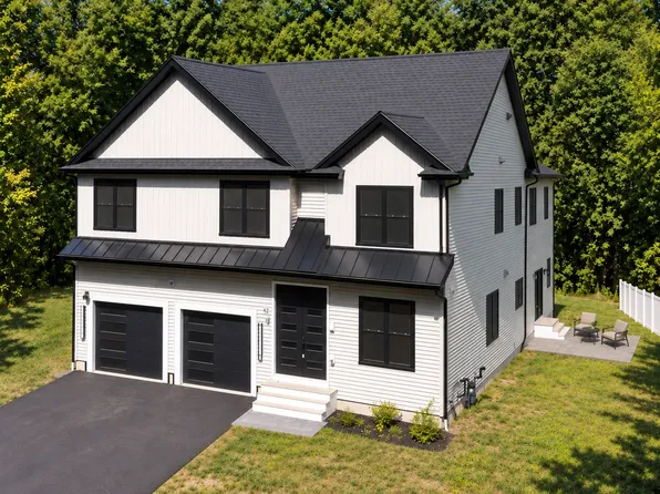 42 High St, Shrewsbury, MA 01545