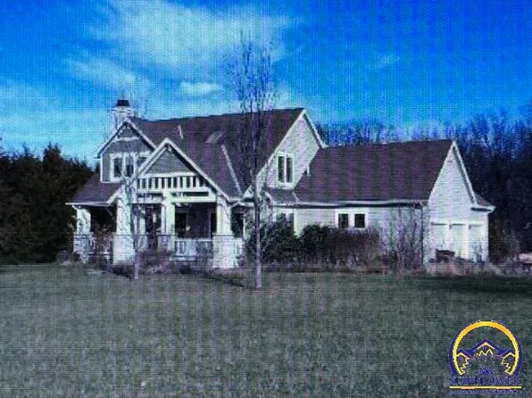 1424 N 960th Rd, Lawrence, KS 66046
