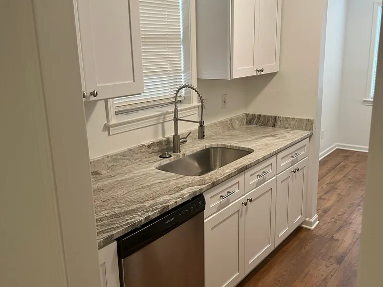3308 Shelby St — Photo 3
