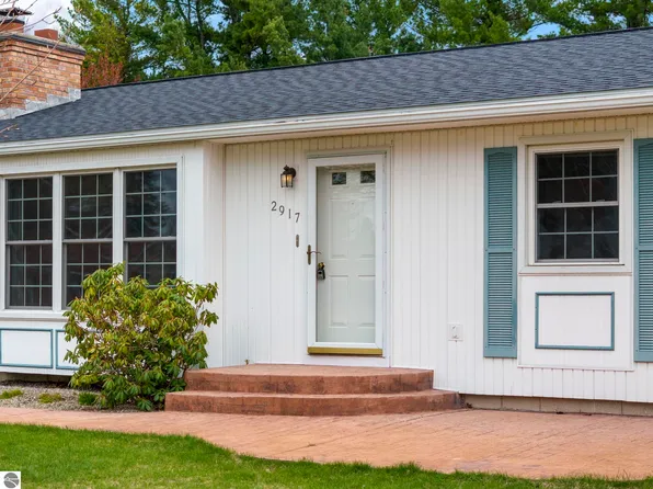 2917 Belare Dr, Traverse City, MI 49684