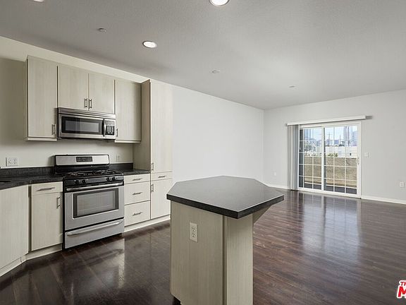 2nd image of 1408 W Washington Blvd APT 311