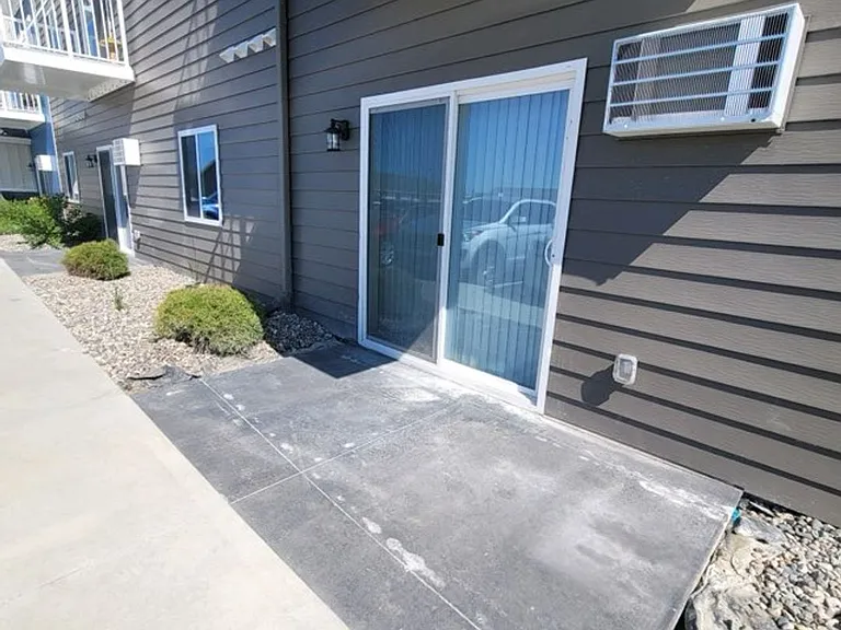 Rail10 Apartments — Photo 12