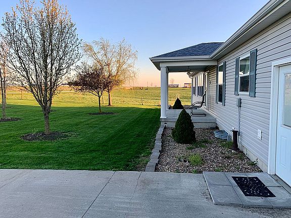 4th image of 55 SE 15th Ave