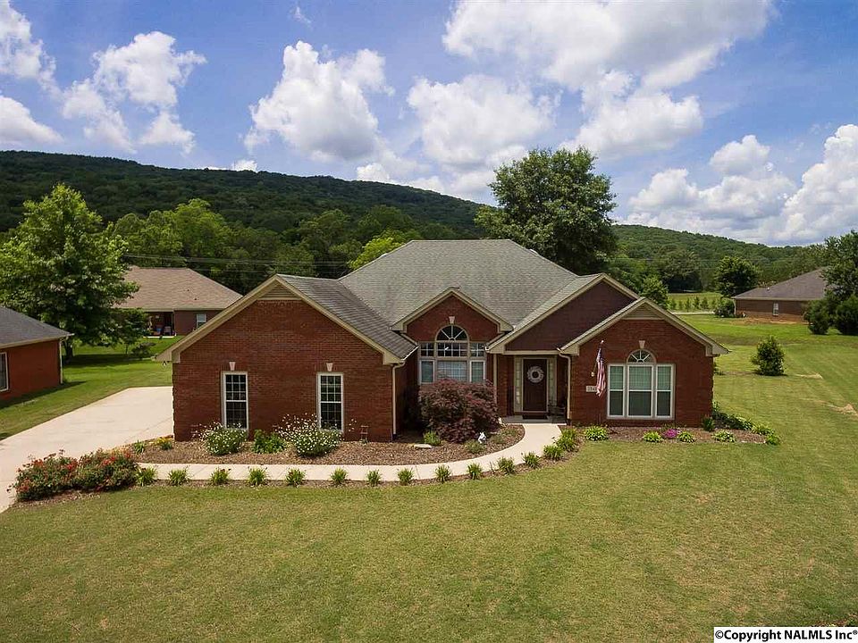 1st image of 2841 Willowick Trl SE