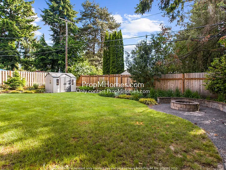 1885 SW Wellington Ave — Photo 20
