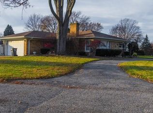 18941 Alpha Ct, Clinton Township, MI