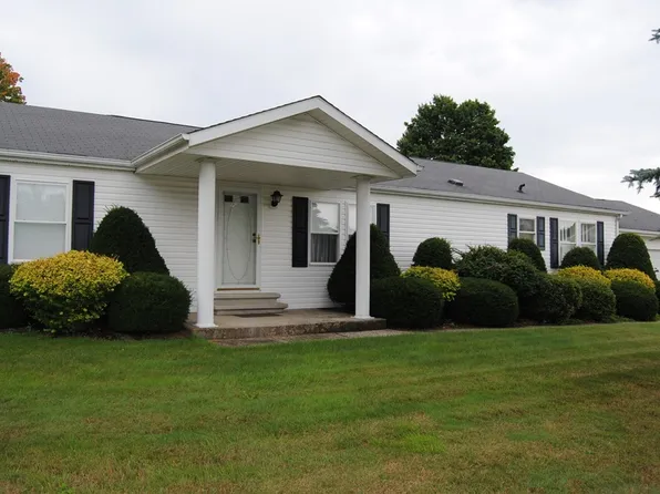 10 Hill St, Mount Jewett, PA 16740