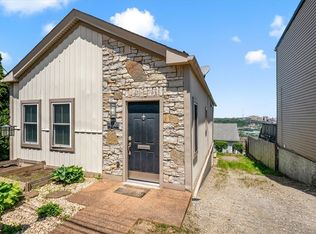 2319 Cobden St, Pittsburgh, PA 15203