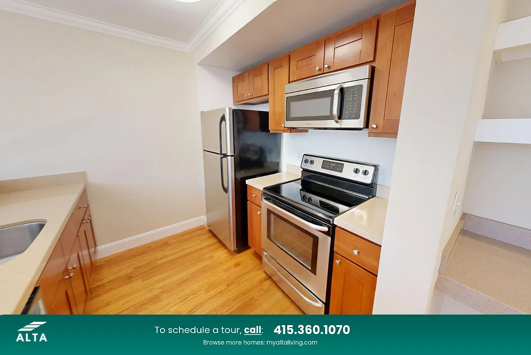 3322 Buchanan Street — Photo 2